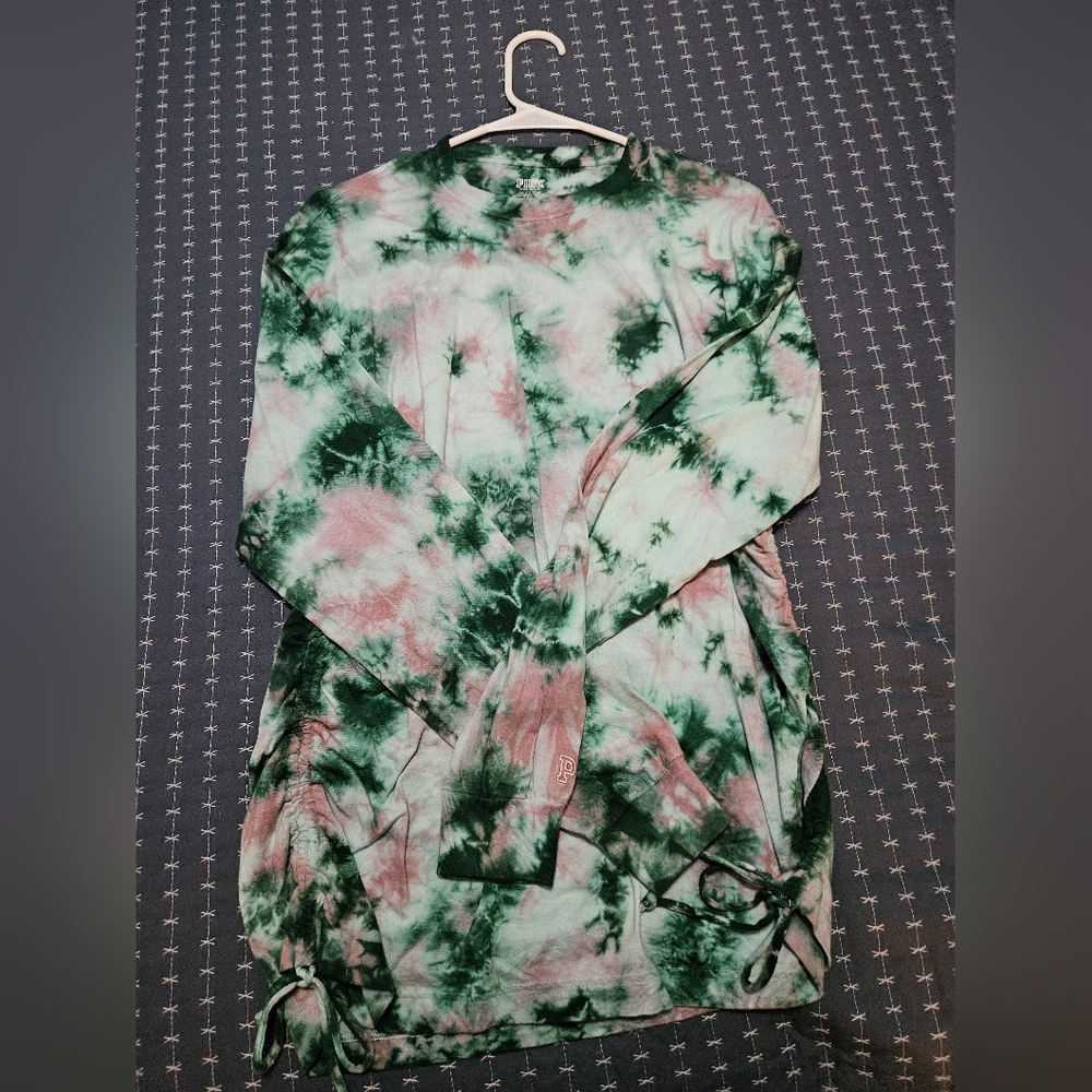 PINK Long Sleeve T-Shirt Size Small